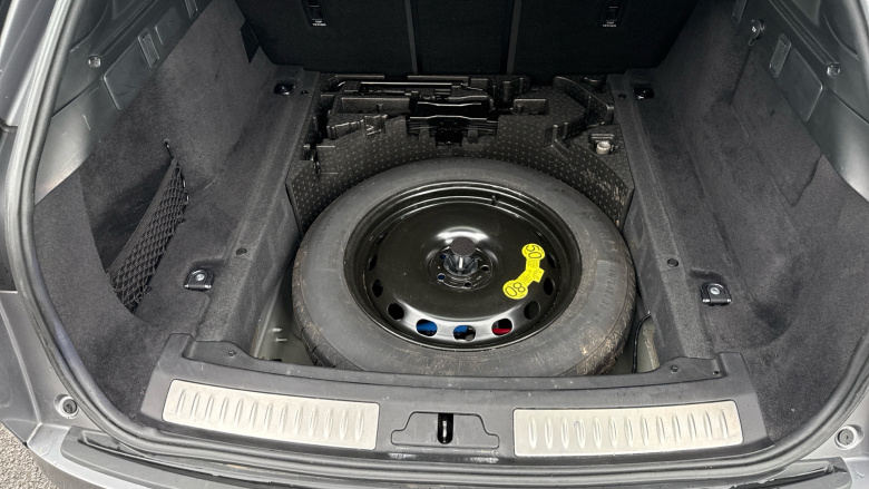 Land Rover Range Rover Velar 2.0 D200 Edition 5dr Auto Diesel Estate